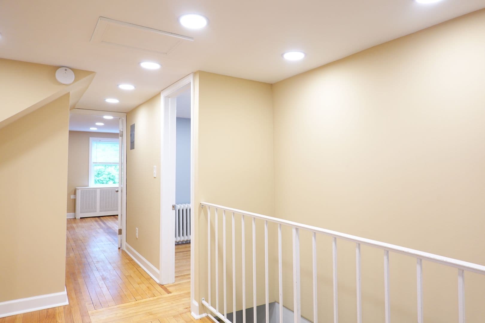 Takoma Park Apartment: 8220 Greenwood Ave