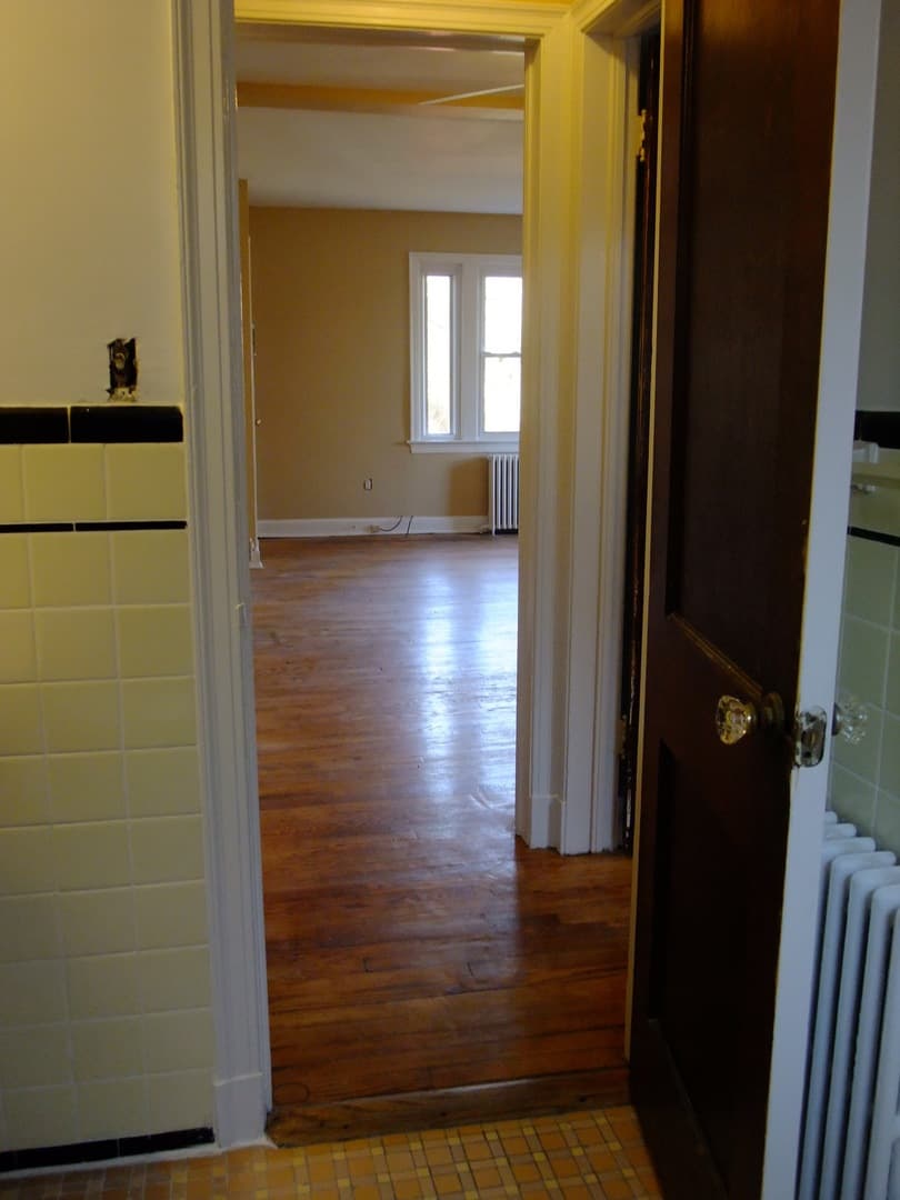 Takoma Park Apartment: 907 Wabash Ave