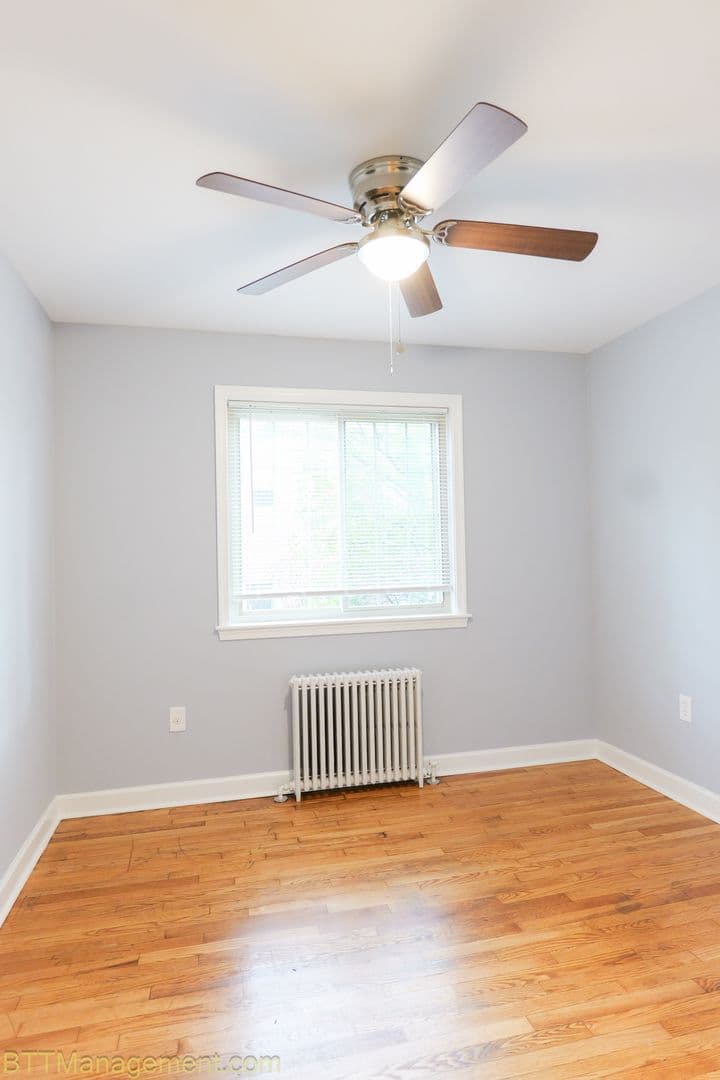 Silver Spring Apartment: 8712 Plymouth St