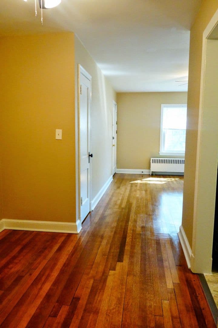 Takoma Park Apartment: 8404 Greenwood Ave