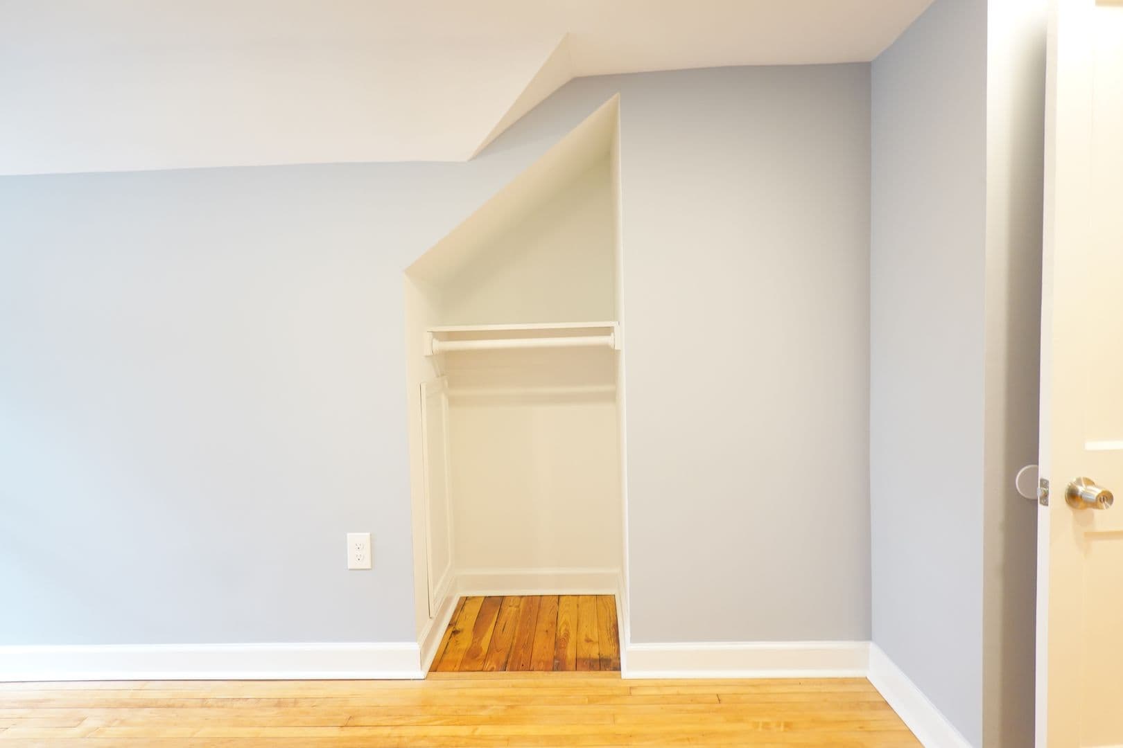 Takoma Park Apartment: 8220 Greenwood Ave