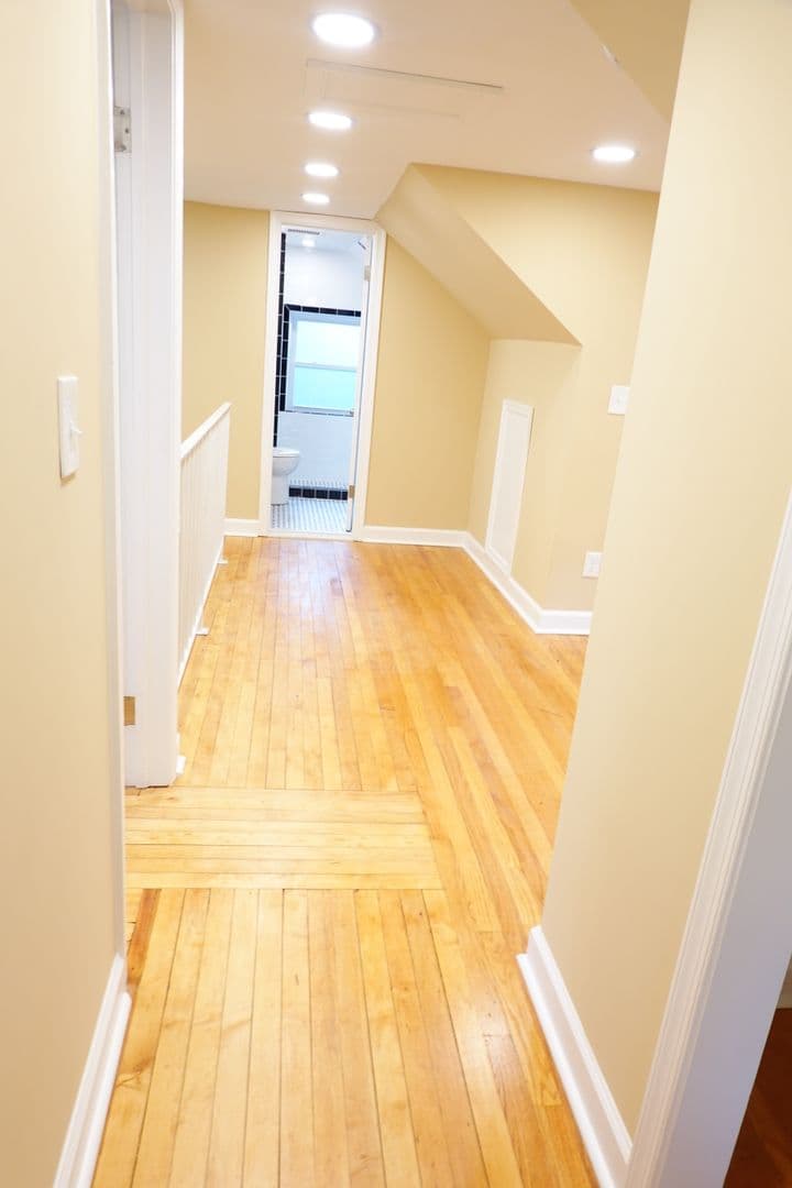 Takoma Park Apartment: 8220 Greenwood Ave