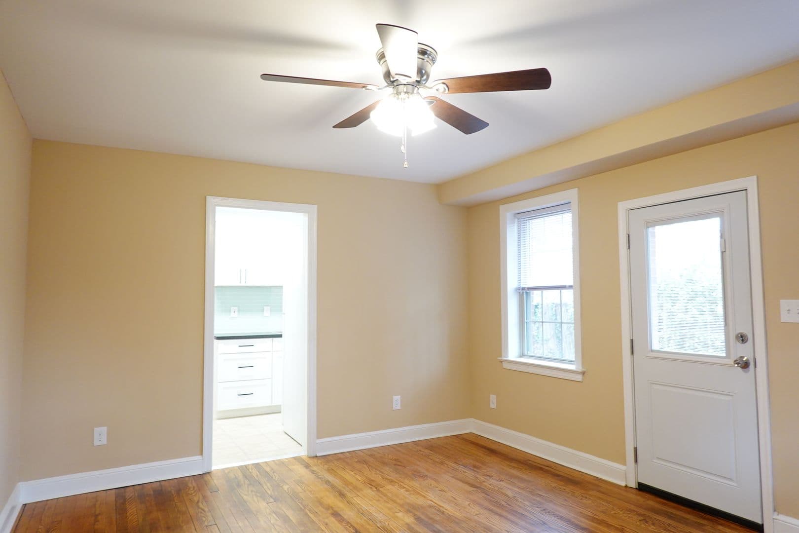 Takoma Park Apartment: 8310 Garland Ave