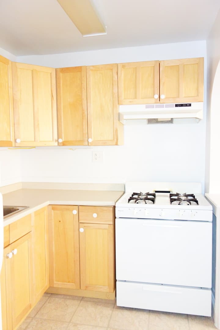 Takoma Park Apartment: 8105 Greenwood Ave
