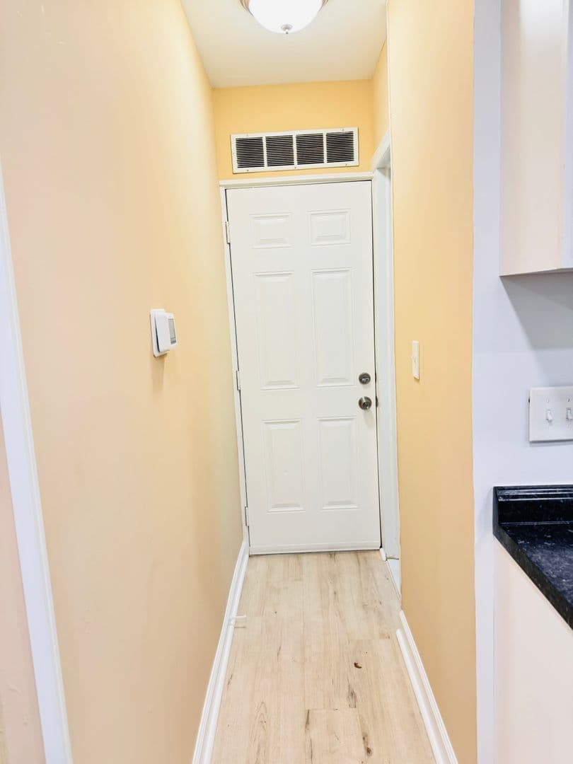 Silver Spring Apartment: 8715 Plymouth St