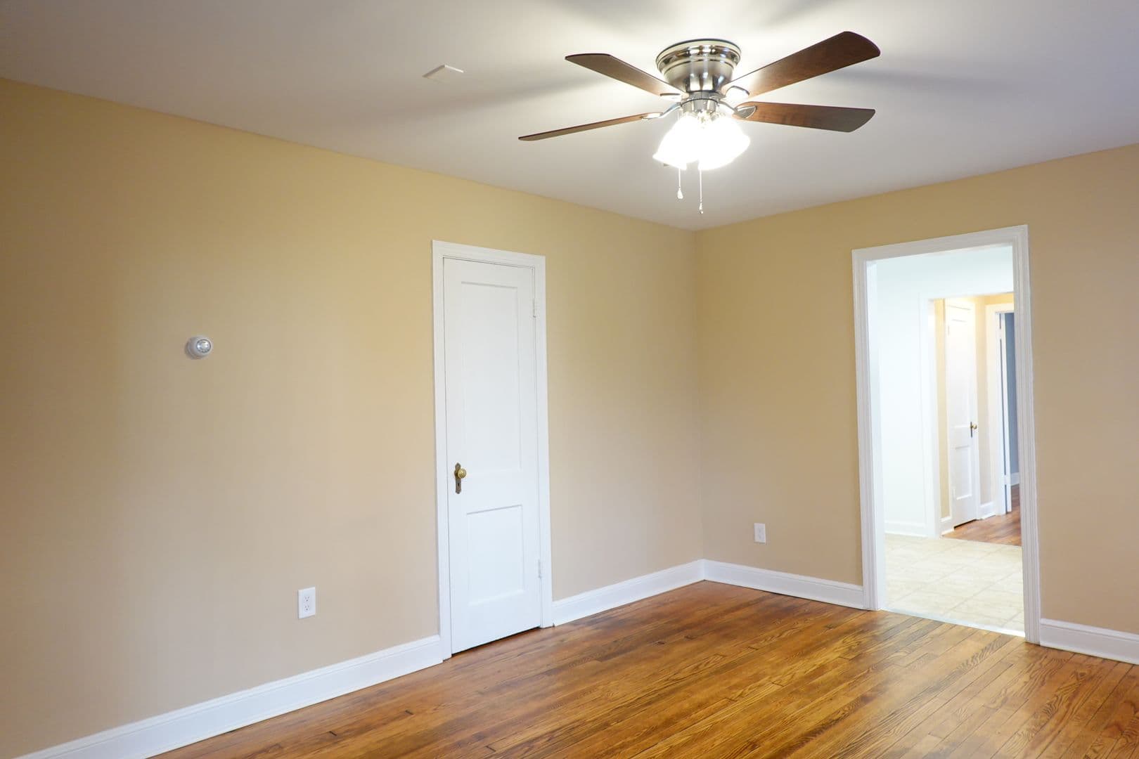Takoma Park Apartment: 8310 Garland Ave