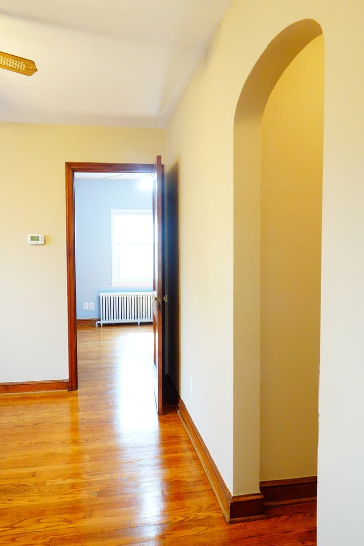 Takoma Park Apartment: 806 Houston Ave
