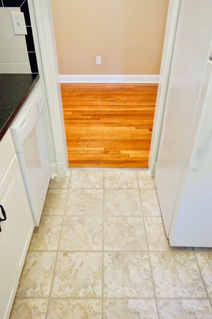 Takoma Park Apartment: 8404 Greenwood Ave