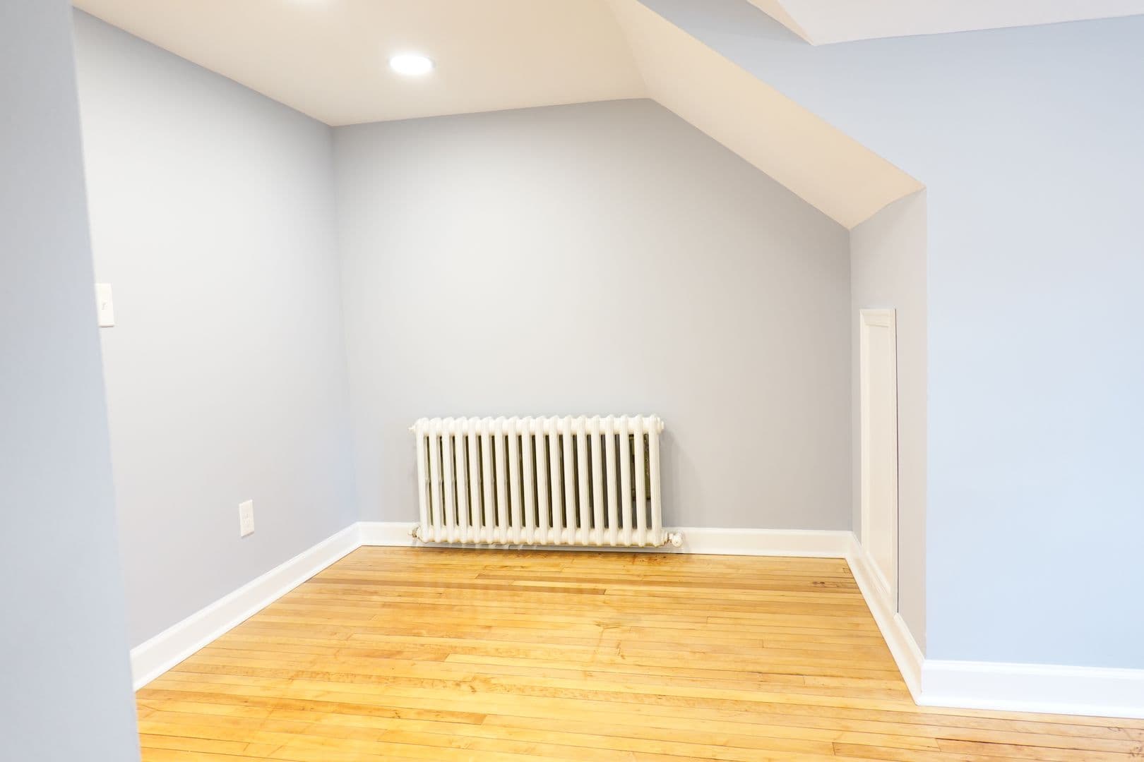Takoma Park Apartment: 8220 Greenwood Ave