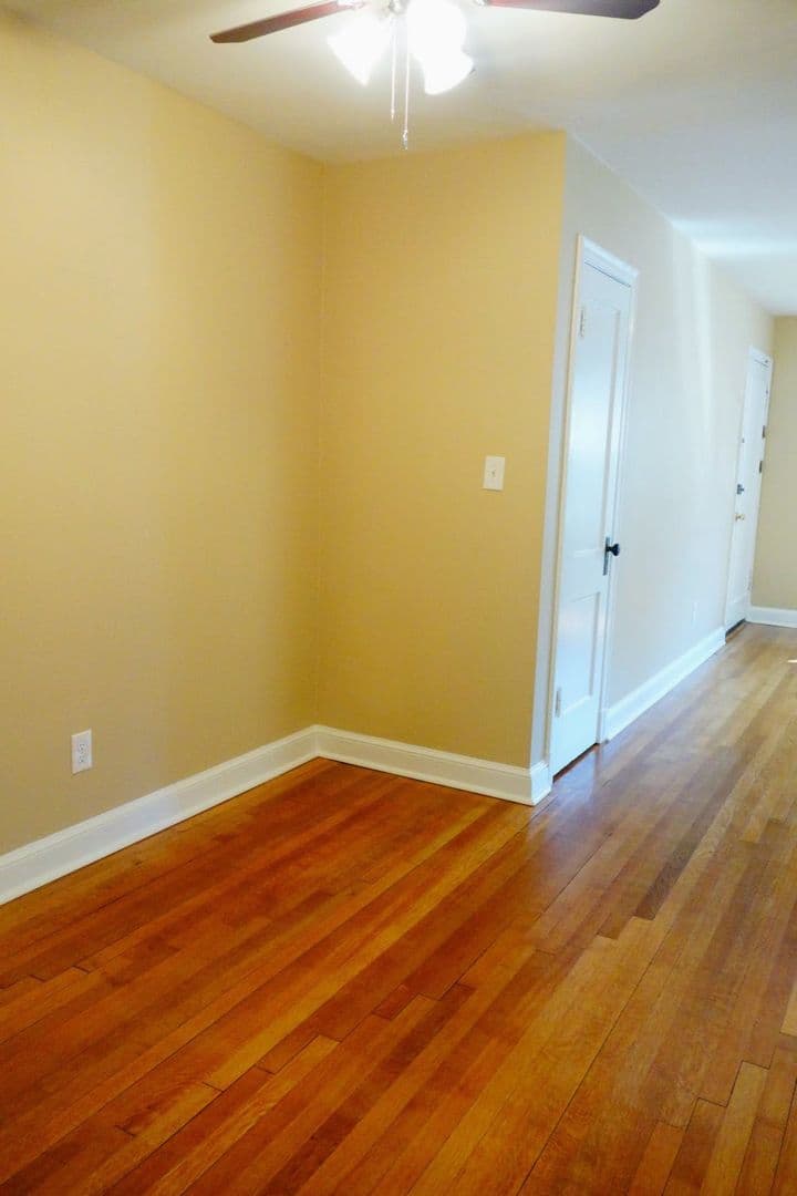Takoma Park Apartment: 8404 Greenwood Ave