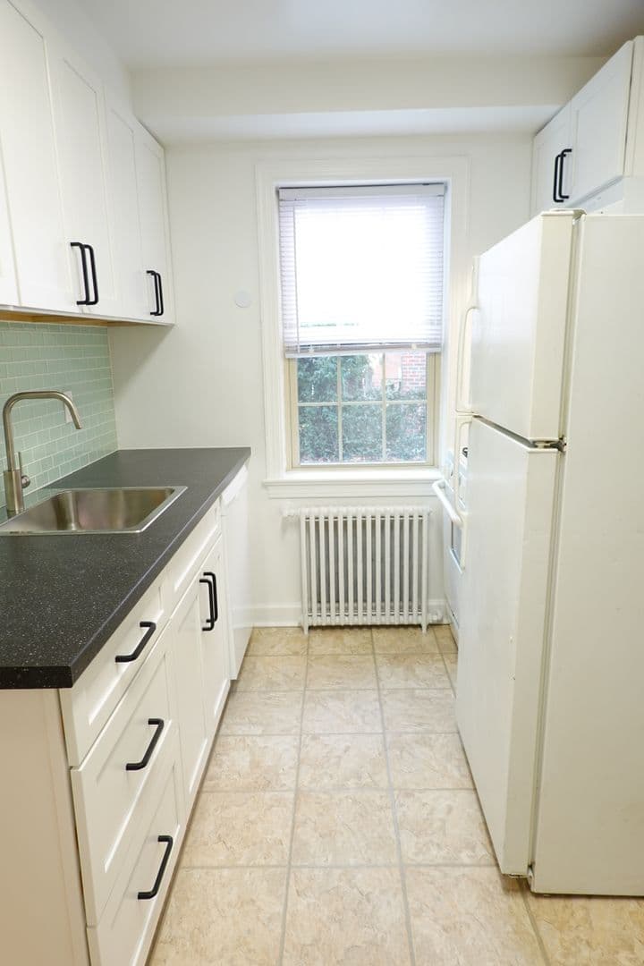 Takoma Park Apartment: 8310 Garland Ave