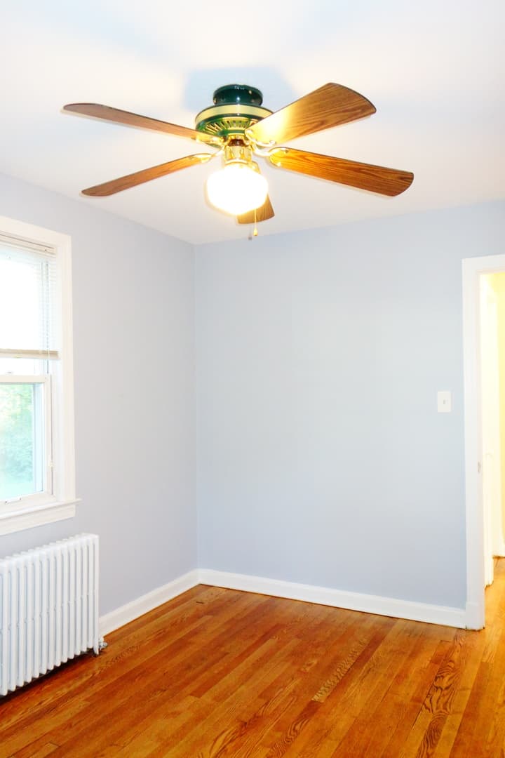Takoma Park Apartment: 8400 Greenwood Ave
