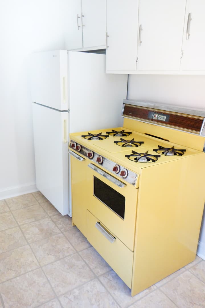 Takoma Park Apartment: 806 Houston Ave