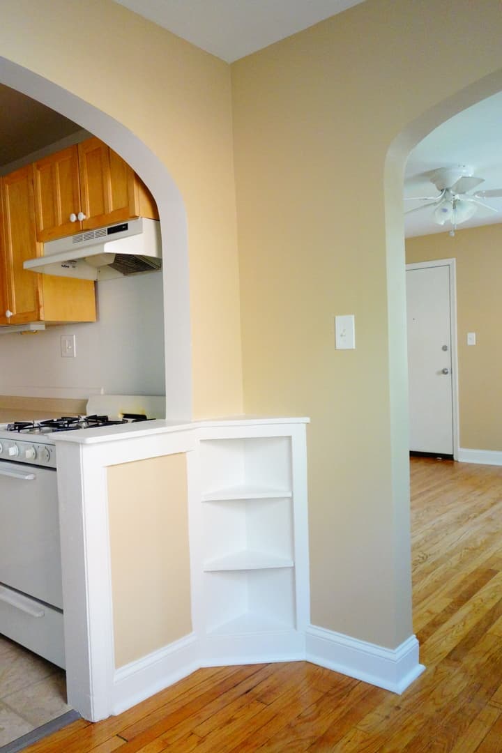 Takoma Park Apartment: 8105 Greenwood Ave