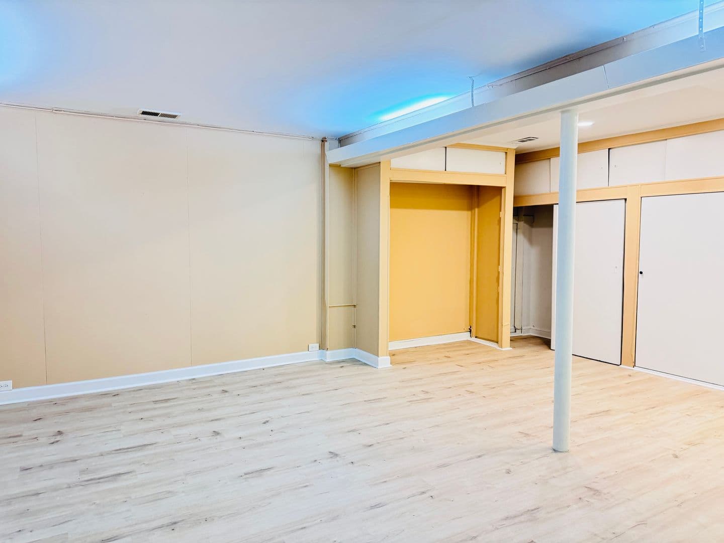 Silver Spring Apartment: 8715 Plymouth St