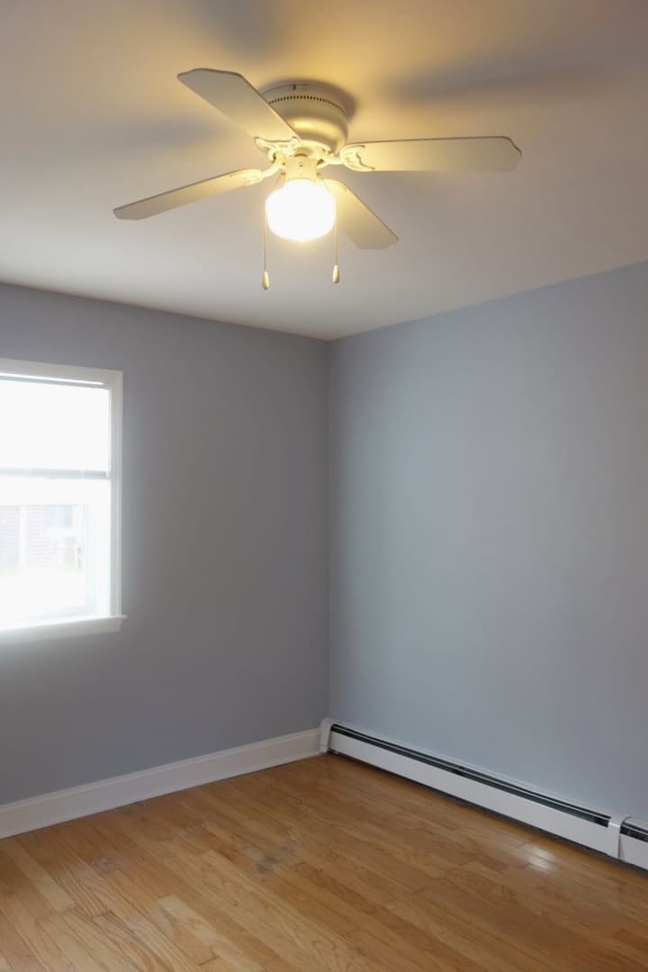 Takoma Park Apartment: 8105 Greenwood Ave