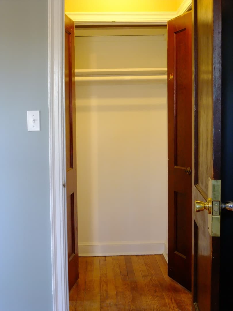 Takoma Park Apartment: 907 Wabash Ave