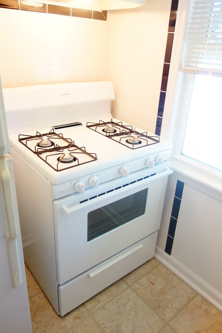 Takoma Park Apartment: 8401 Flower Ave