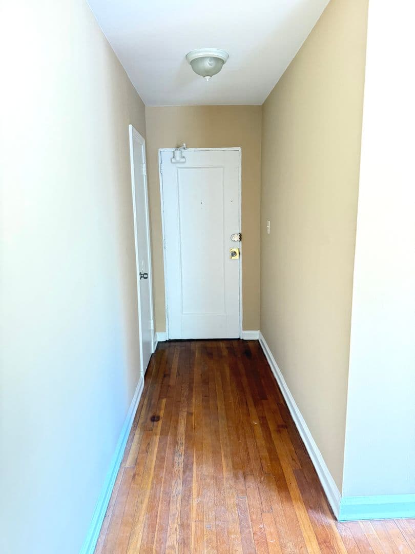 Brentwood Apartment: 4108 40th St.