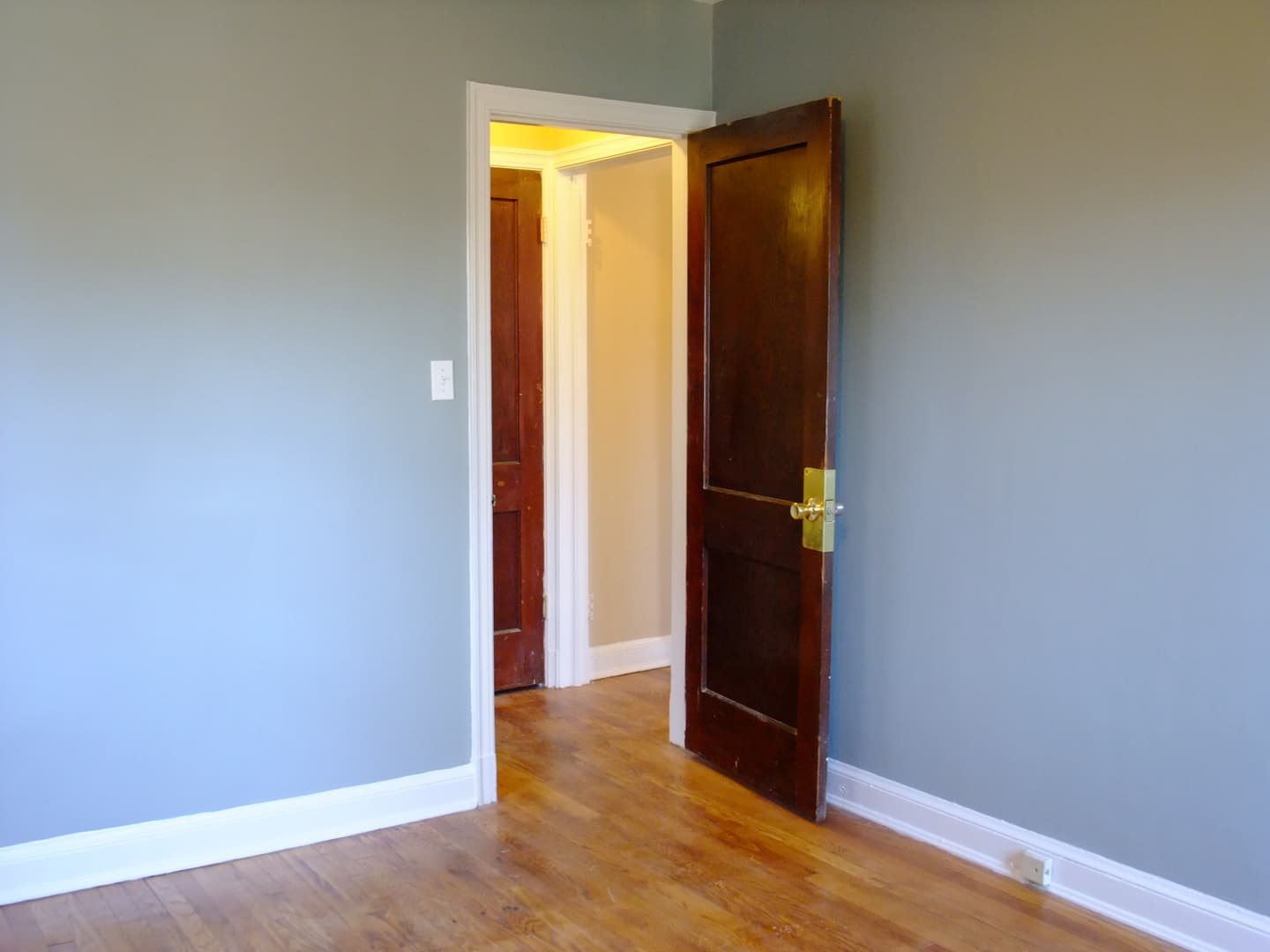 Takoma Park Apartment: 907 Wabash Ave