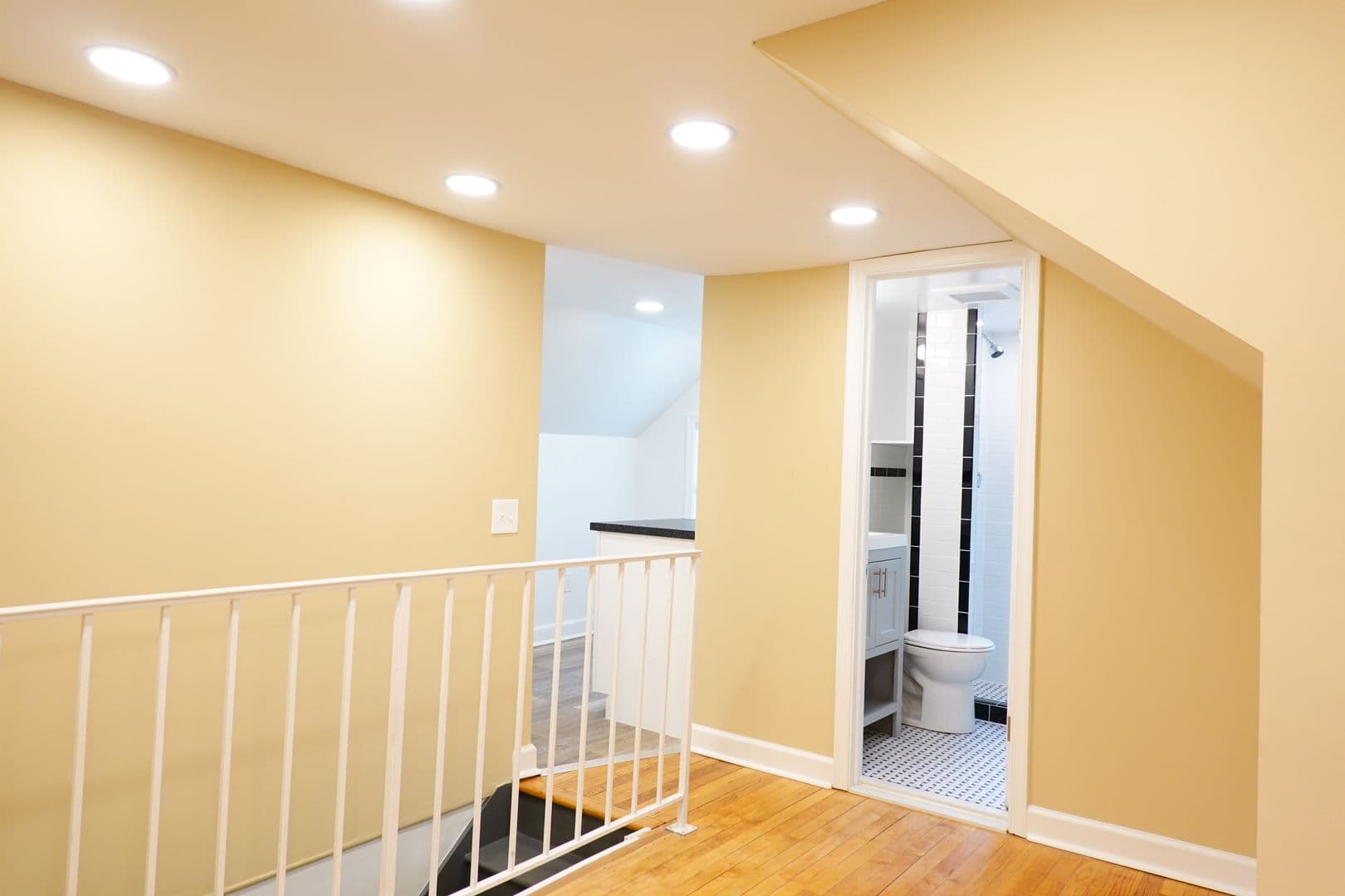 Takoma Park Apartment: 8220 Greenwood Ave