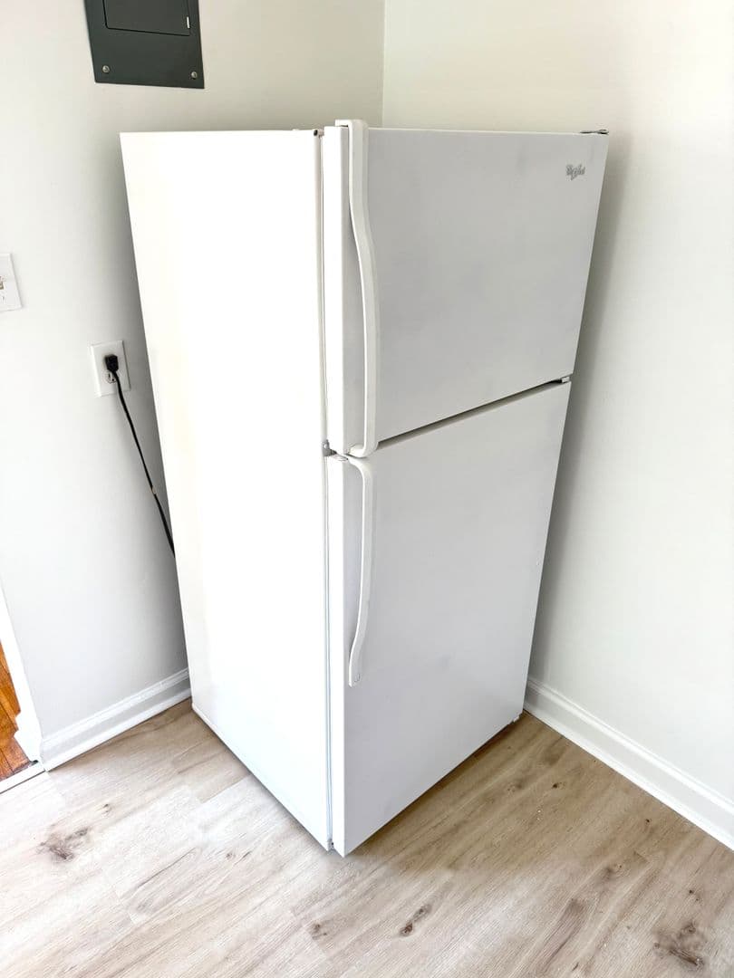 Brentwood Apartment: 4108 40th St.