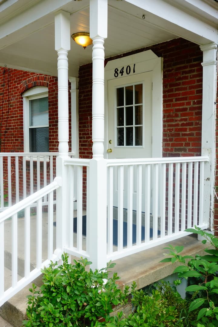 Takoma Park Apartment: 8401 Flower Ave