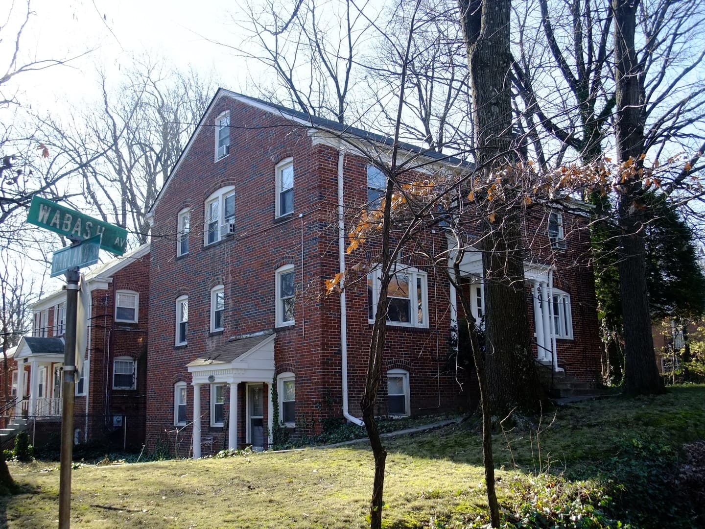 Takoma Park Apartment: 907 Wabash Ave