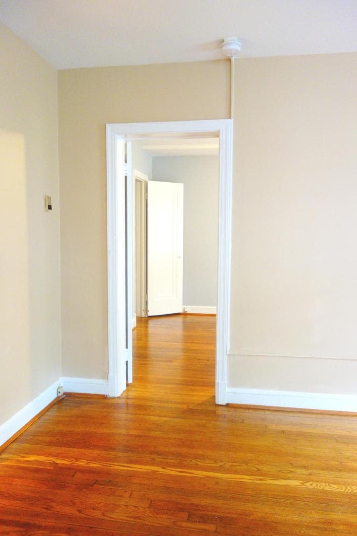 Takoma Park Apartment: 8409 Greenwood Ave
