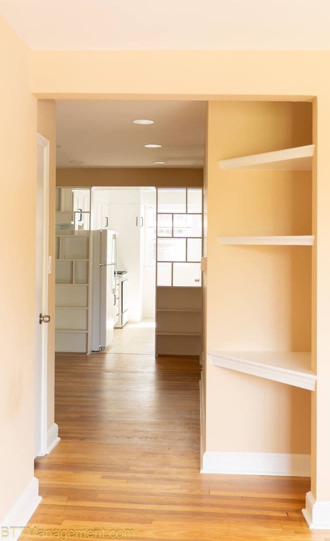 Silver Spring Apartment: 8805 Plymouth St