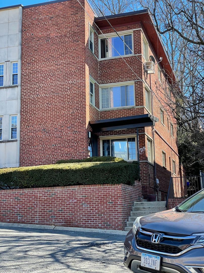 Silver Spring Apartment: 8715 Plymouth St