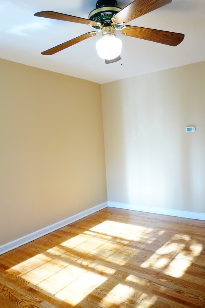 Takoma Park Apartment: 8400 Greenwood Ave