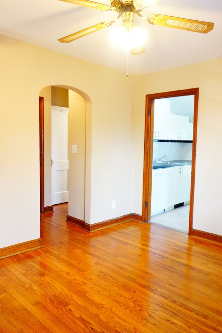 Takoma Park Apartment: 806 Houston Ave