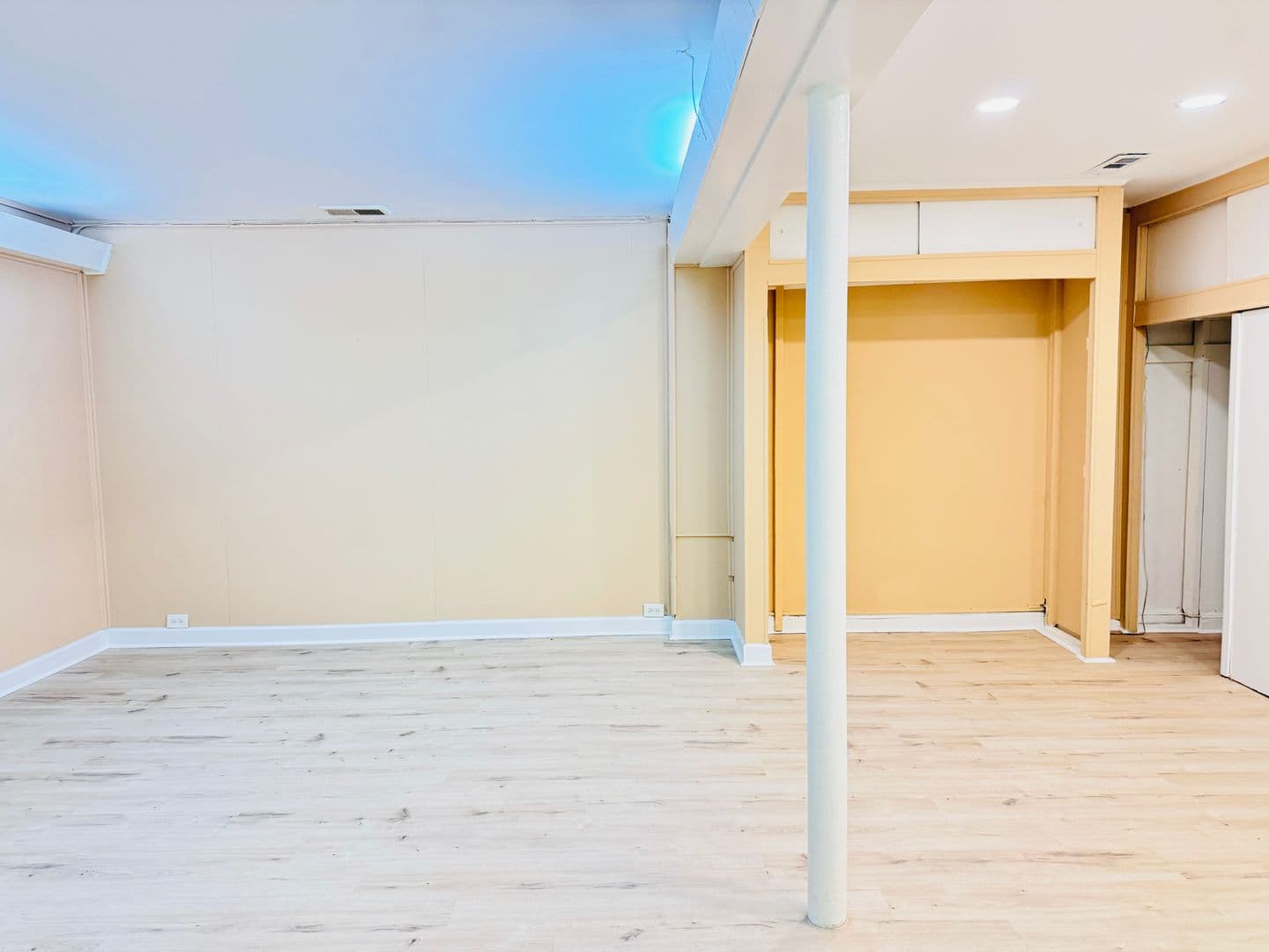 Silver Spring Apartment: 8715 Plymouth St