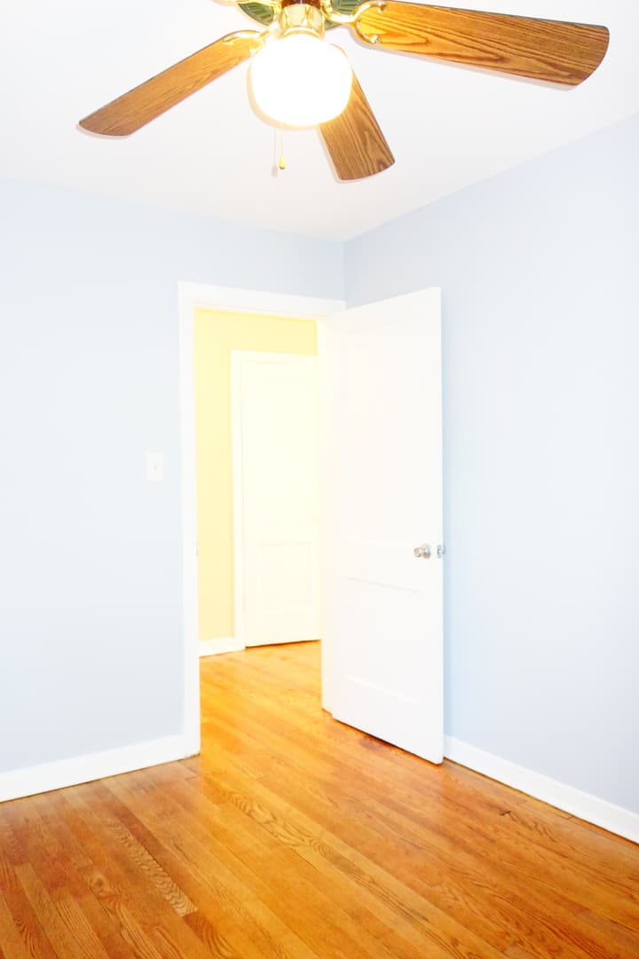 Takoma Park Apartment: 8400 Greenwood Ave
