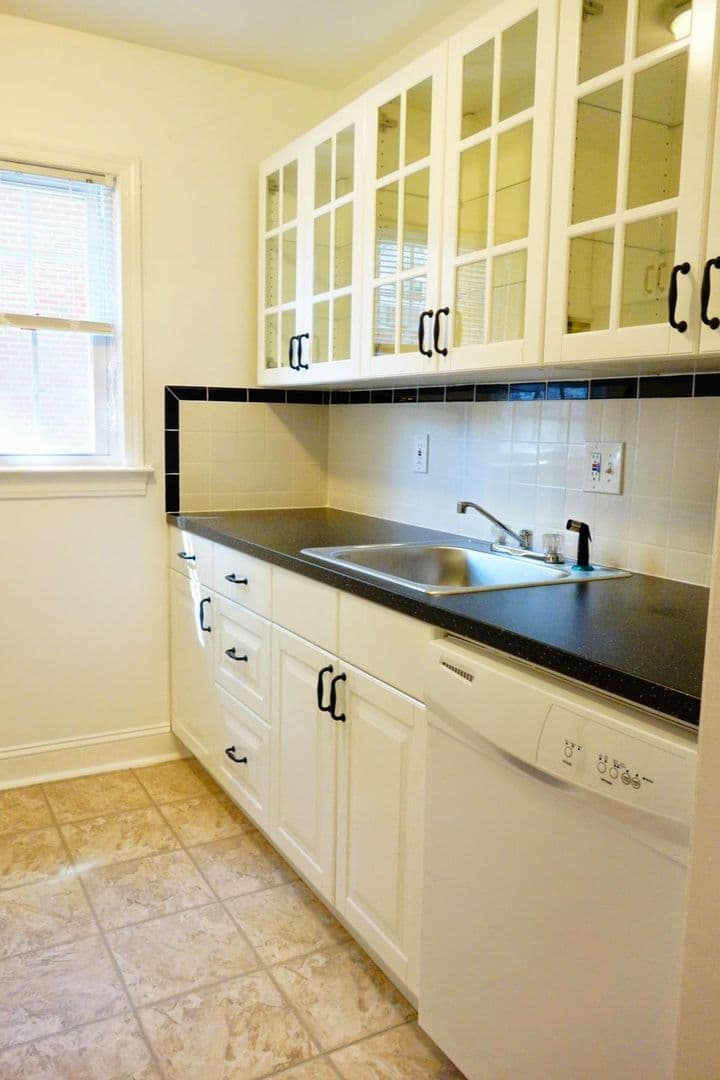 Takoma Park Apartment: 8404 Greenwood Ave