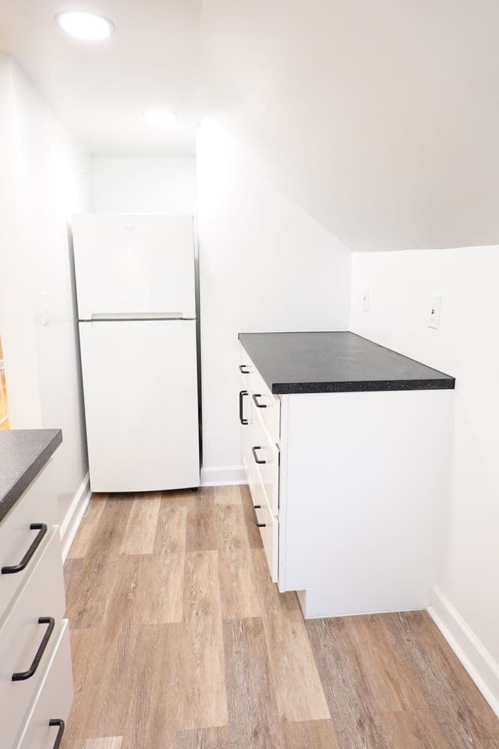 Takoma Park Apartment: 8220 Greenwood Ave
