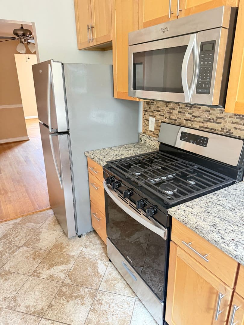 Silver Spring Apartment: 8705 Plymouth St