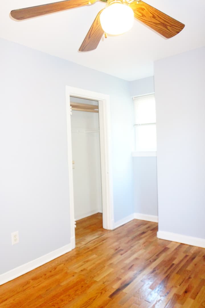 Takoma Park Apartment: 8400 Greenwood Ave