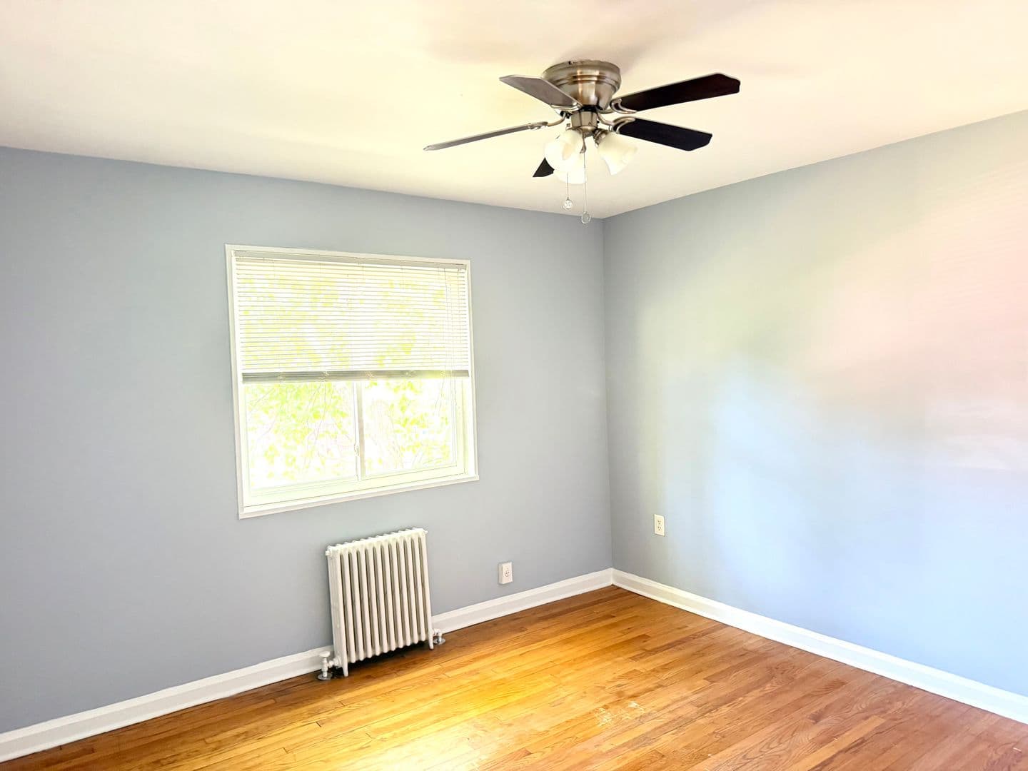 Brentwood Apartment: 4108 40th St.
