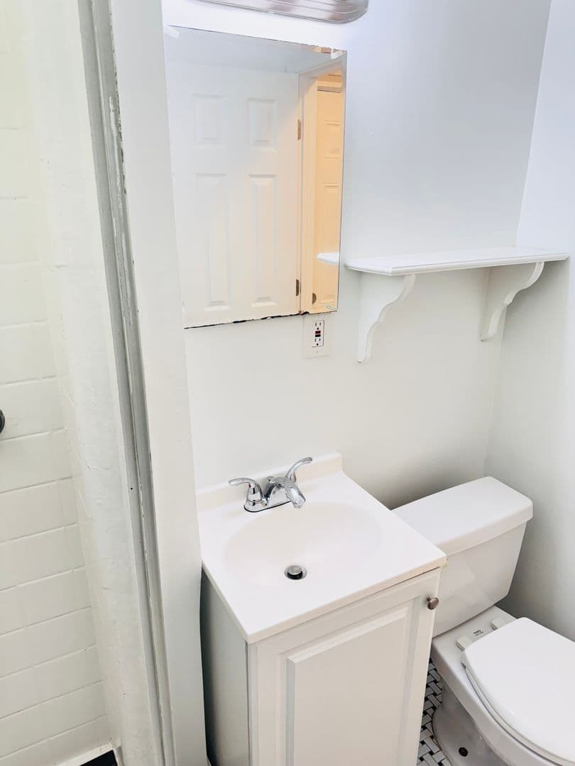 Silver Spring Apartment: 8715 Plymouth St