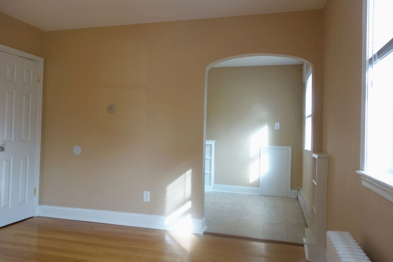Takoma Park Apartment: 8105 Greenwood Ave