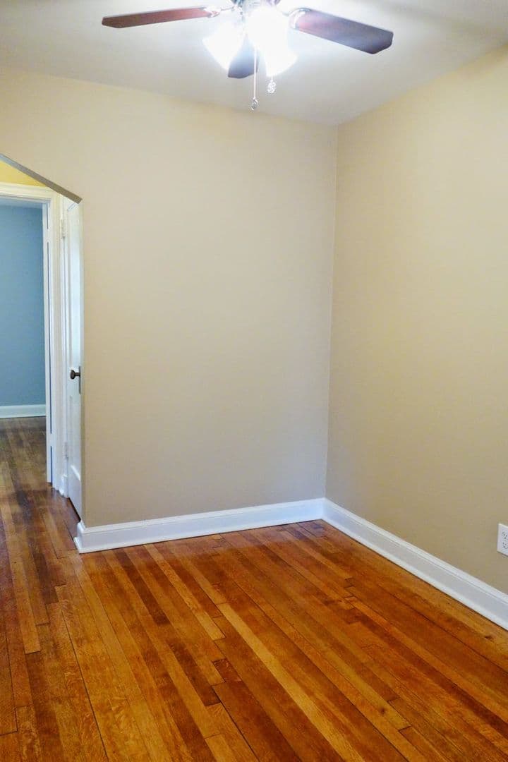 Takoma Park Apartment: 8404 Greenwood Ave