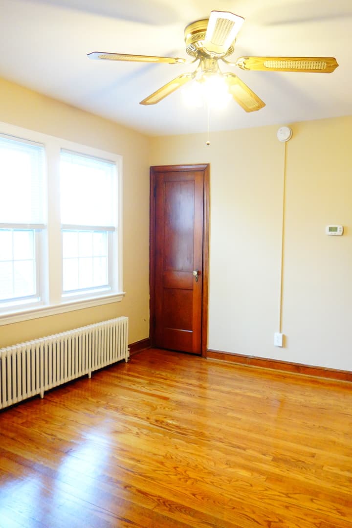 Takoma Park Apartment: 806 Houston Ave