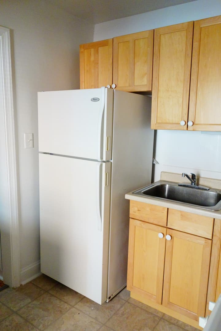 Takoma Park Apartment: 8105 Greenwood Ave