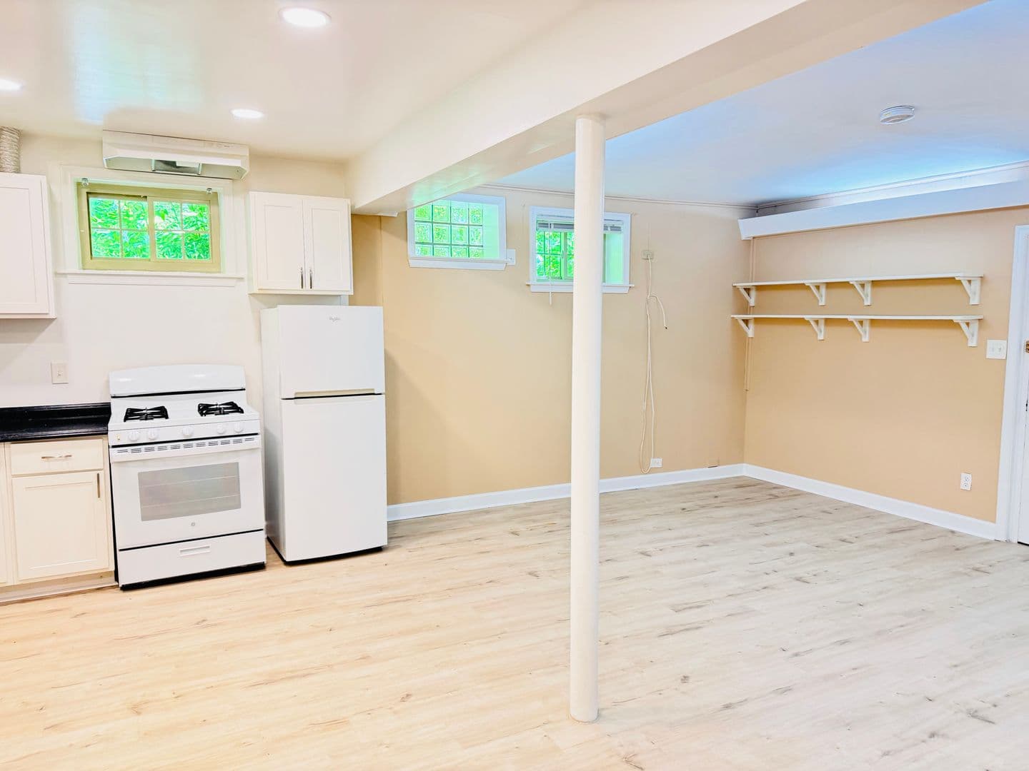 Silver Spring Apartment: 8715 Plymouth St