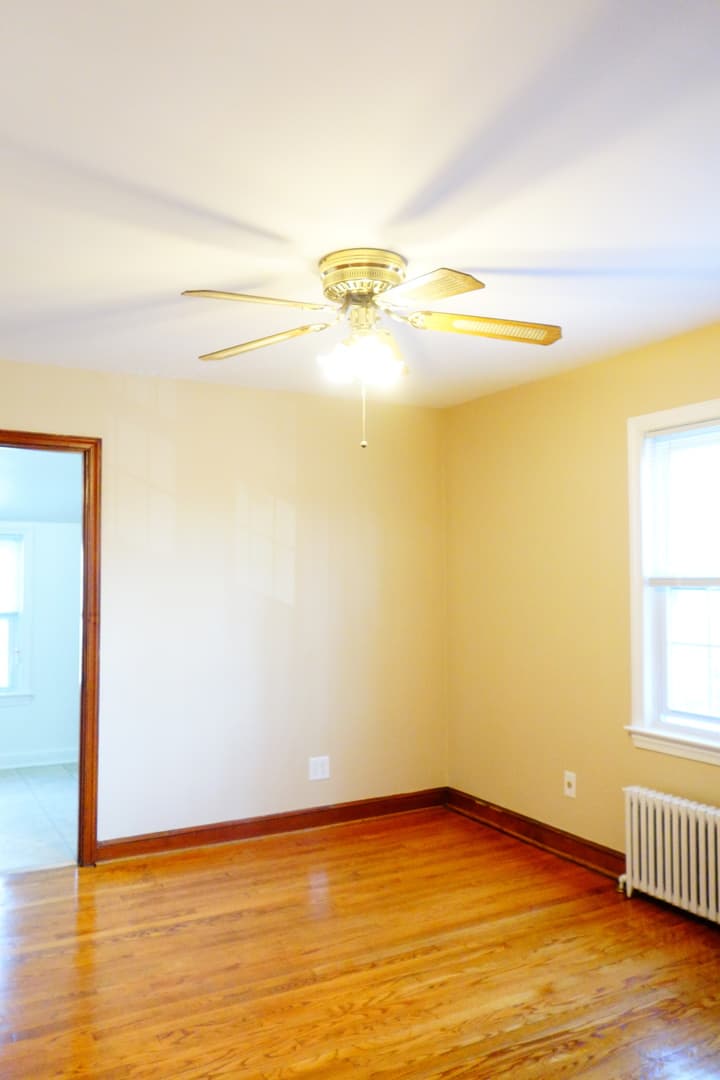 Takoma Park Apartment: 806 Houston Ave