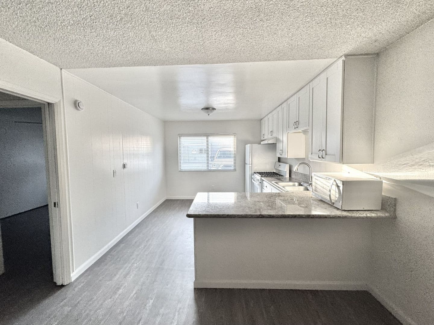 Imperial Beach Apartment: 650 Florence Street