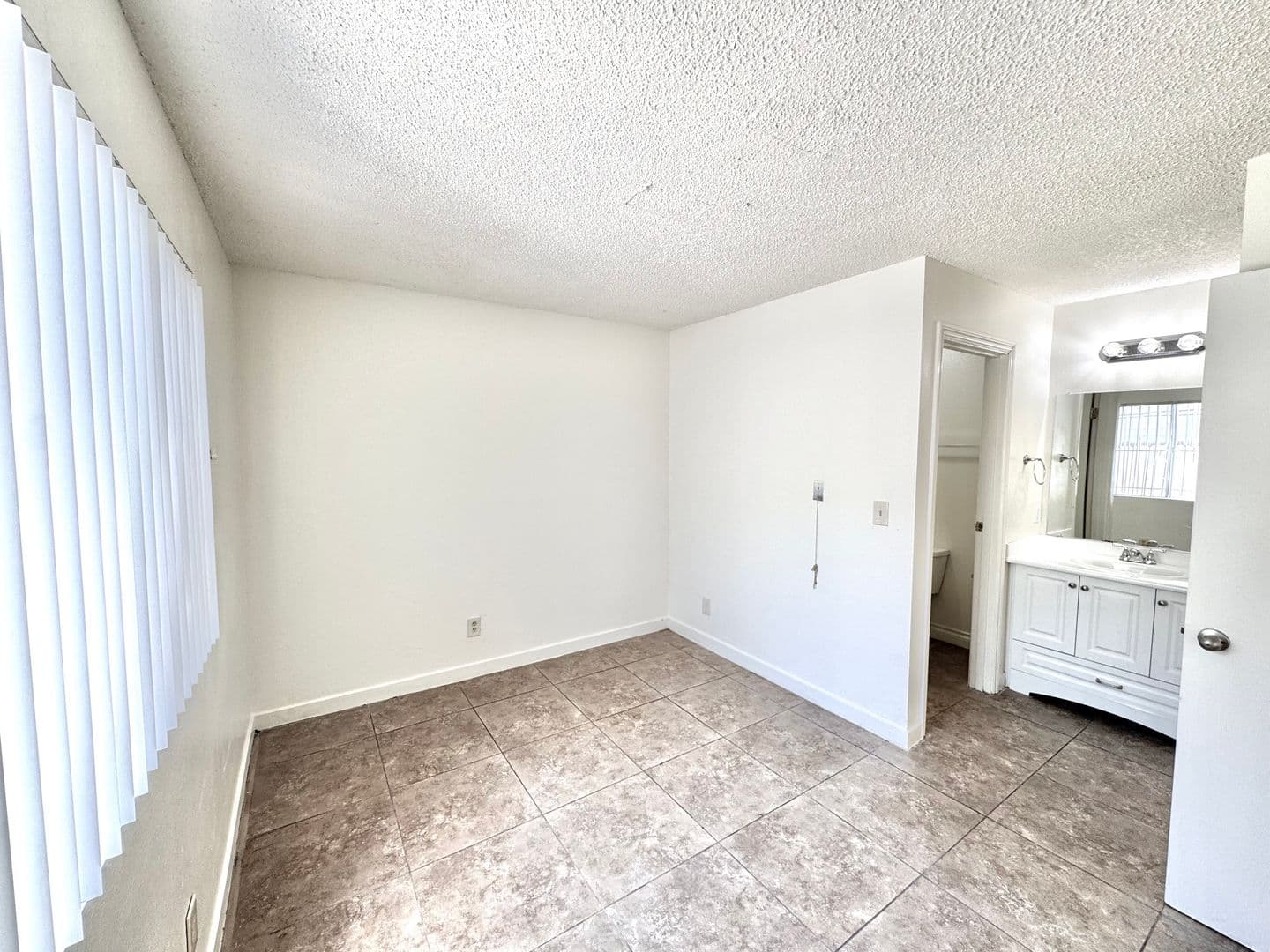 San Diego Apartment: 4122 39th Street #2