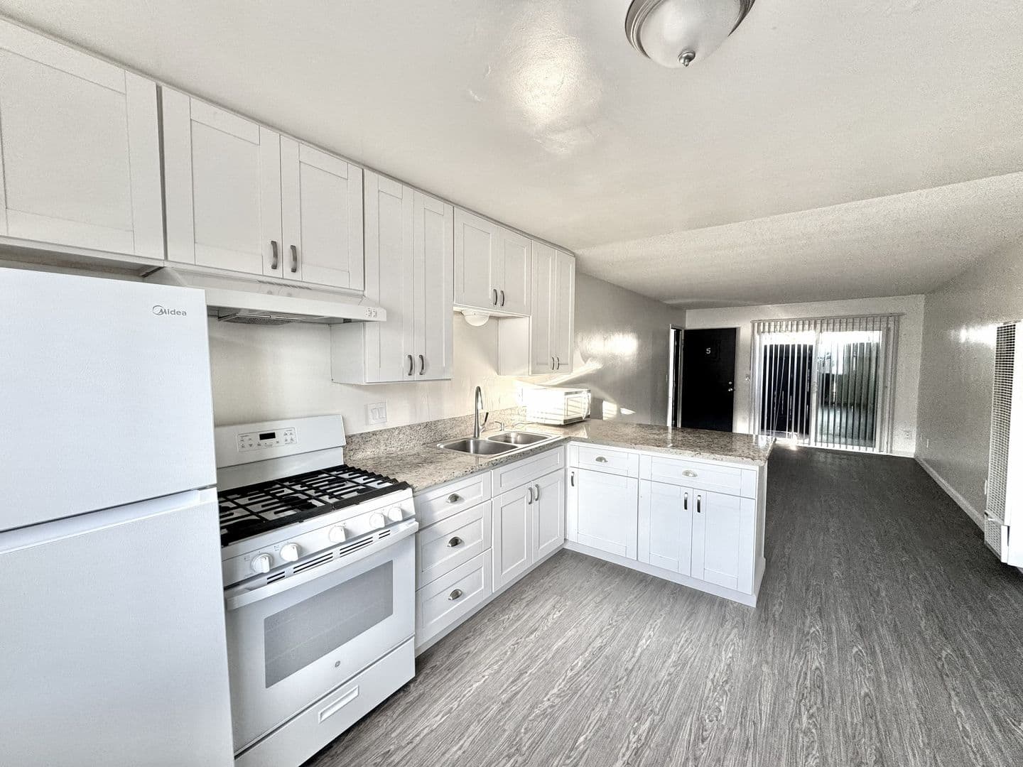 Imperial Beach Apartment: 650 Florence Street